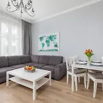 Apartamento Stylish With River View And Desk For Remote Work In By Renters *