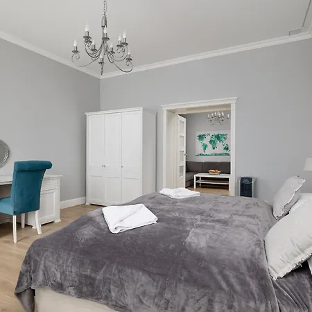 Stylish With River View And Desk For Remote Work In By Renters * Estetino